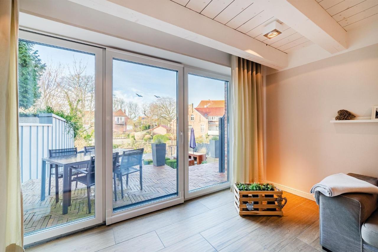 Villa Haus Am Siel 01, Zentral Mit Eigenem Steg Greetsiel Exterior foto